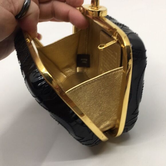 Coach Black Patent Leather Raised "C" Hard Shell Turnlock  Clutch Style 12198 - Picture 13 of 17